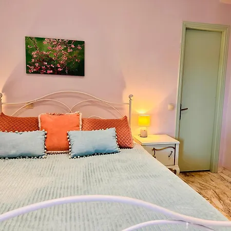 Dolce - Spacious Renovated With Unique Decor Perfect For 4 In Ideal For Fun And Relaxation By Mana Gers Apartment