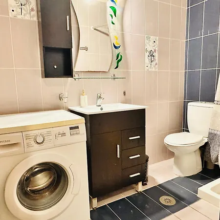 Apartment Dolce - Spacious Renovated With Unique Decor Perfect For 4 In Ideal For Fun And Relaxation By Mana Gers