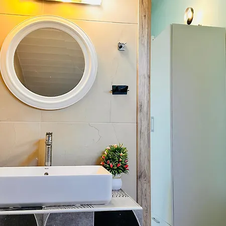 Dolce - Spacious Renovated With Unique Decor Perfect For 4 In Ideal For Fun And Relaxation By Mana Gers